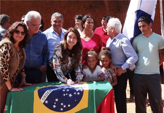 Assinada a Ordem de Serviço para construção de creche em Santo Amaro de Minas